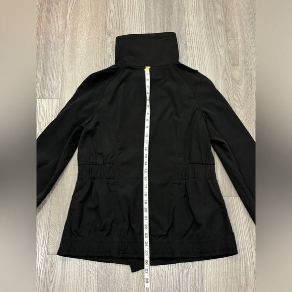 ST. JOHN Size Medium Jacket Black Full Zip Elastic Waist Lightweight Women - Picture 14 of 16